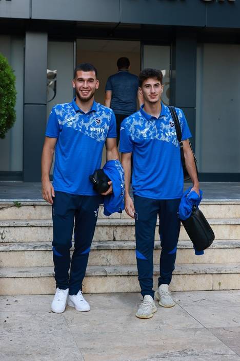 Trabzonspor Galatasaray maçı için İstanbul'a gitti 33